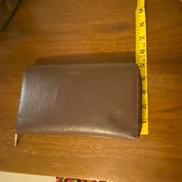 Brown zipper closure wallet - vegan leather - Picture 1 of 5
